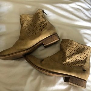 Roxy Boots